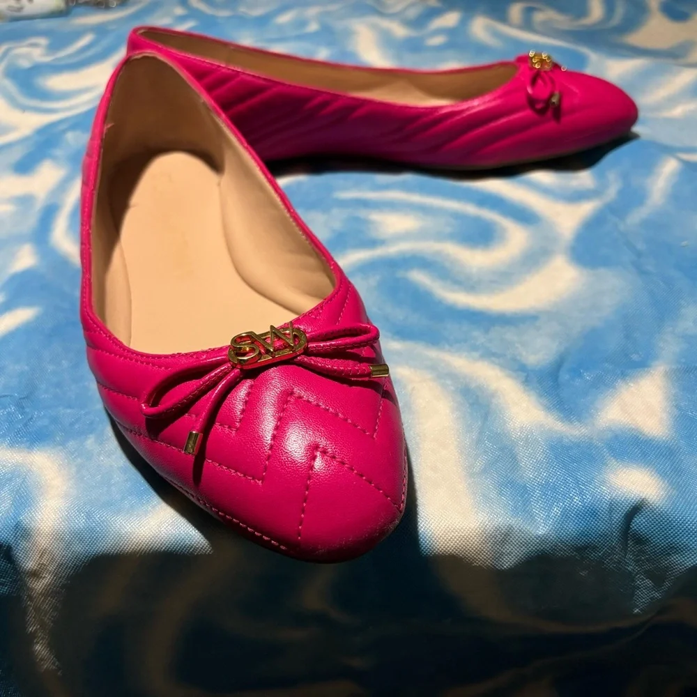 Stuart Weitzman Pink Quilted Flats with Gold Accents - Picture 7 of 8